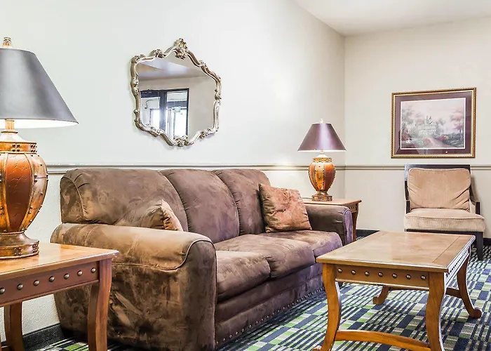 Comfort Near St Louis Mini-hôtel 4*