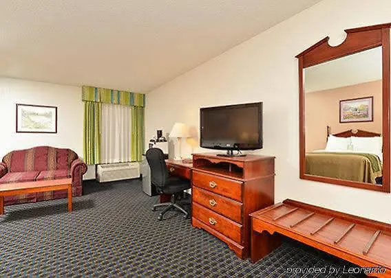 Mini-hôtel Comfort Near St Louis 4*