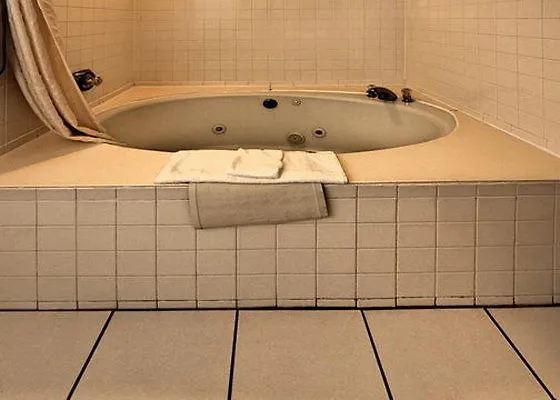 Mini-hôtel Comfort Near St Louis 4*